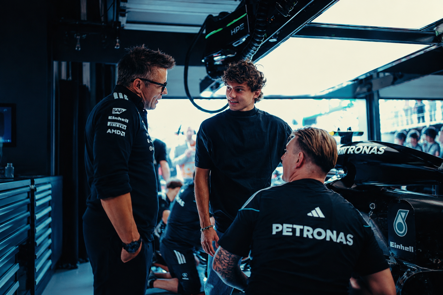 From Rookie Struggles to Six Wins:How Kimi Antonelli Became an F1 Title Contender