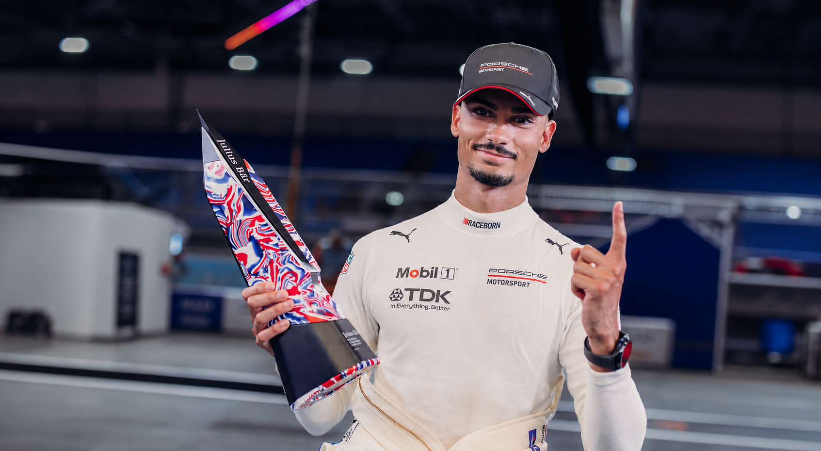 Formula E Title Fight:Wehrlein Takes Championship Lead Ahead of Final Race